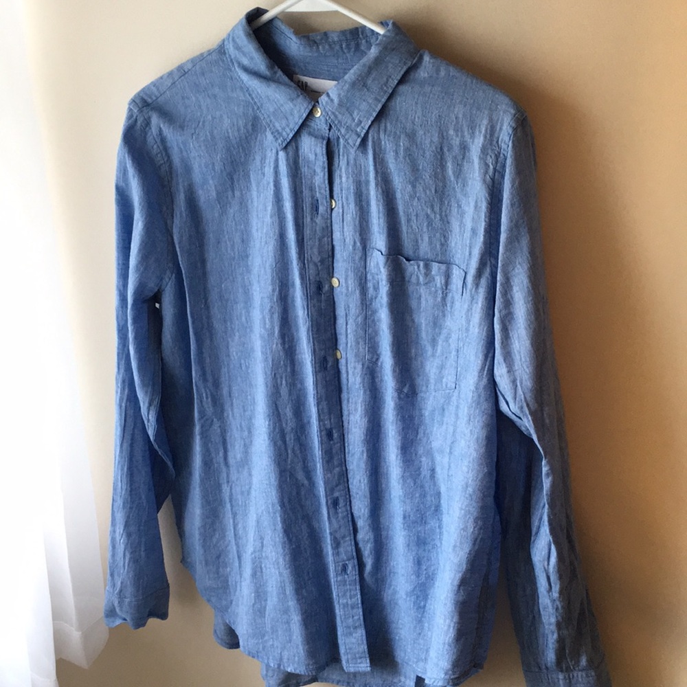 NWT Boyfriend Fit button-down